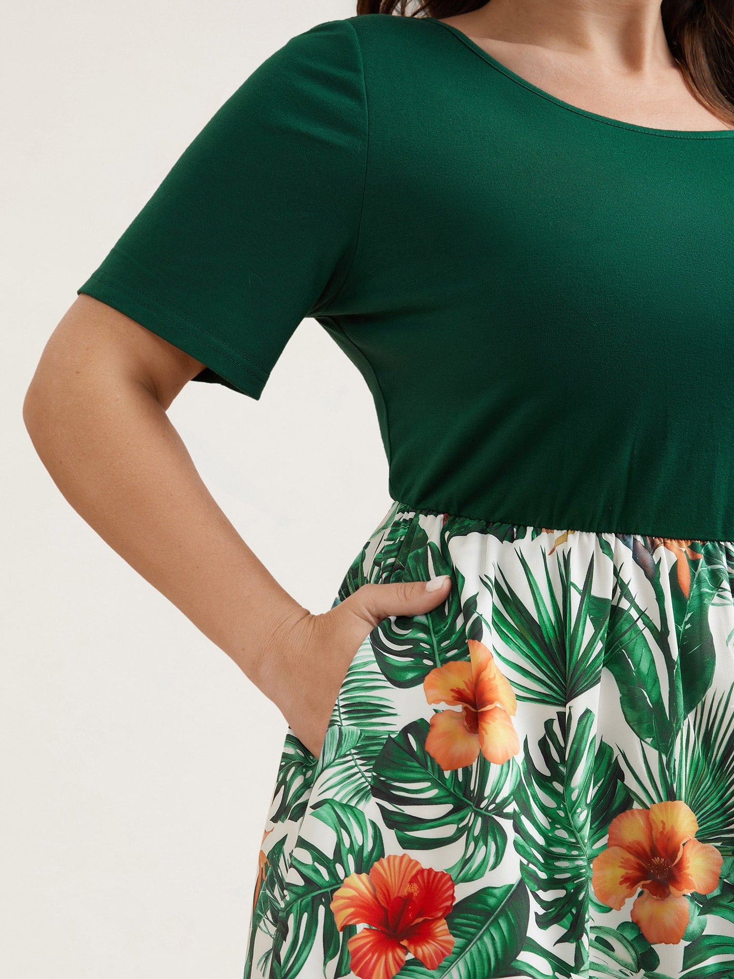 Blooming Flowers Panelled Pockets Midi Dress